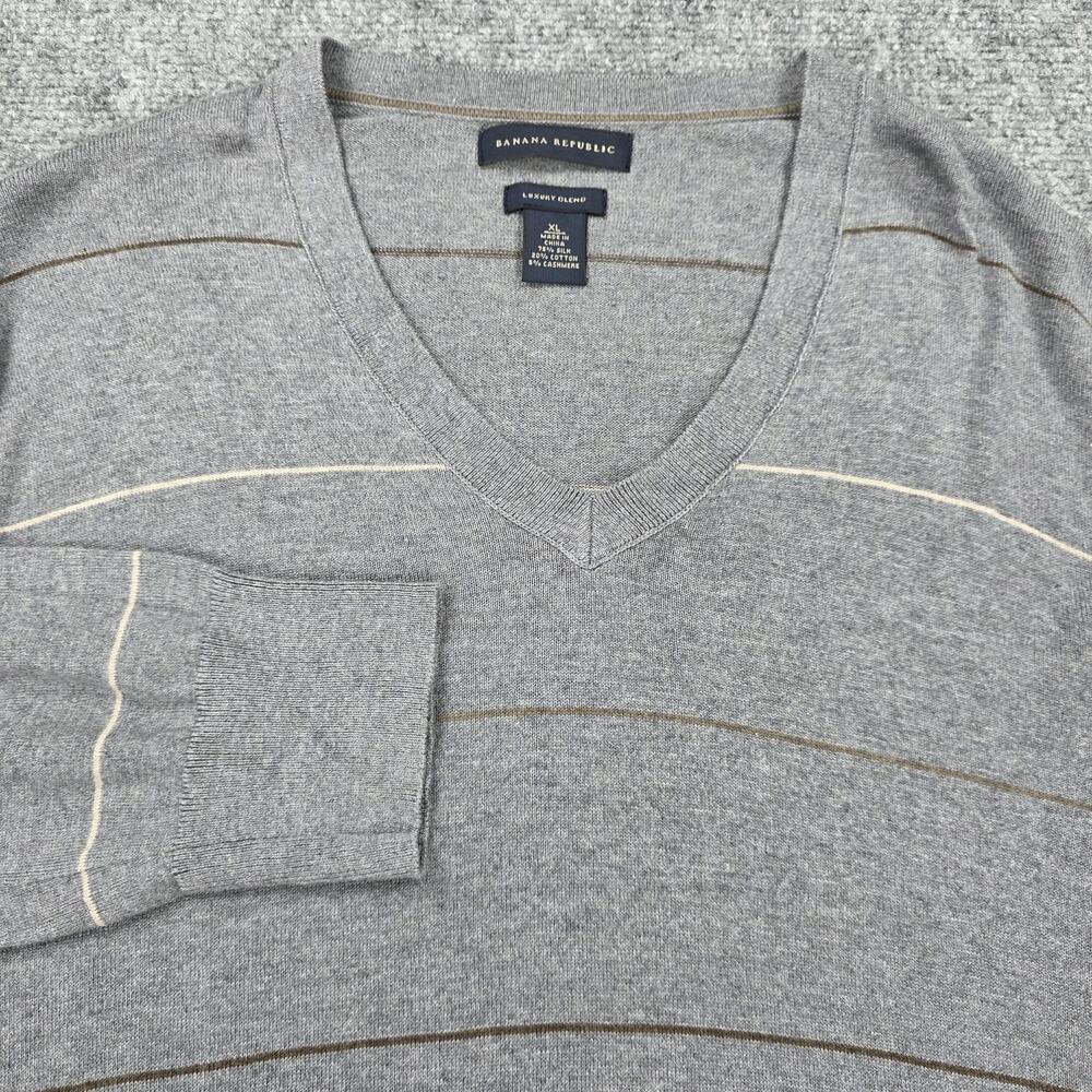 Banana Republic Sweater Mens XL Gray Stripe V Neck Silk Cashmere Knit Pullover